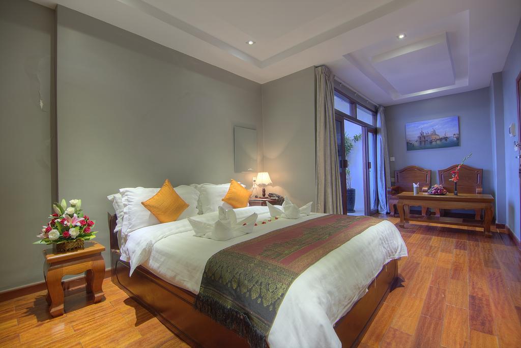 Le Grand Mekong Hotel Phnom Penh Bagian luar foto