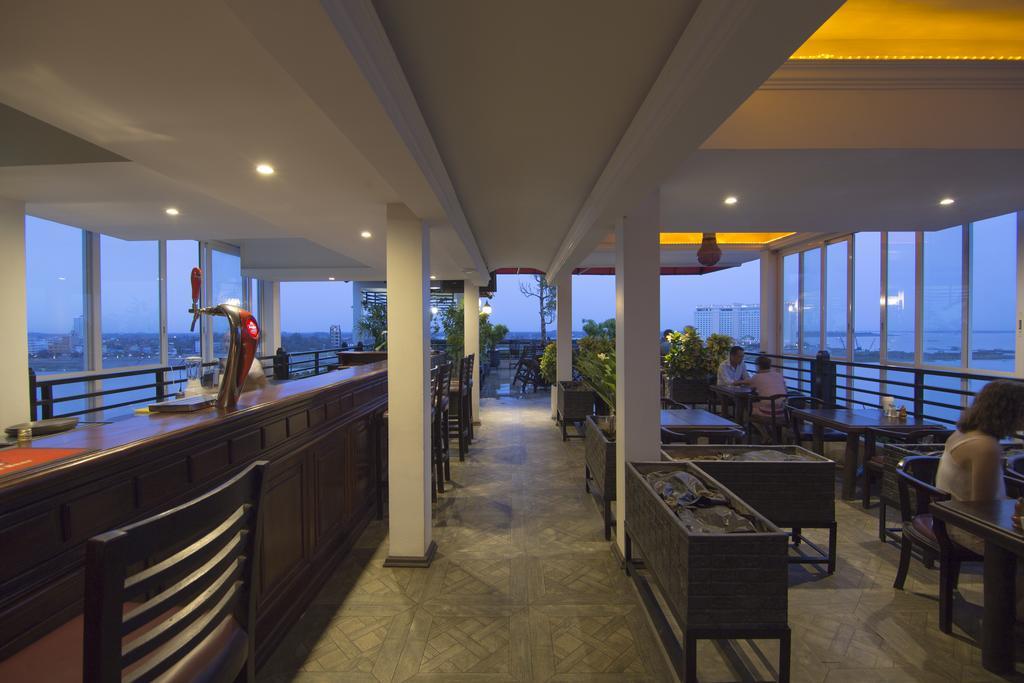 Le Grand Mekong Hotel Phnom Penh Bagian luar foto