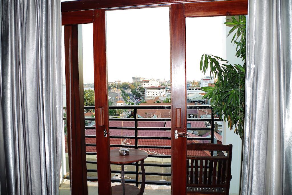 Le Grand Mekong Hotel Phnom Penh Bagian luar foto
