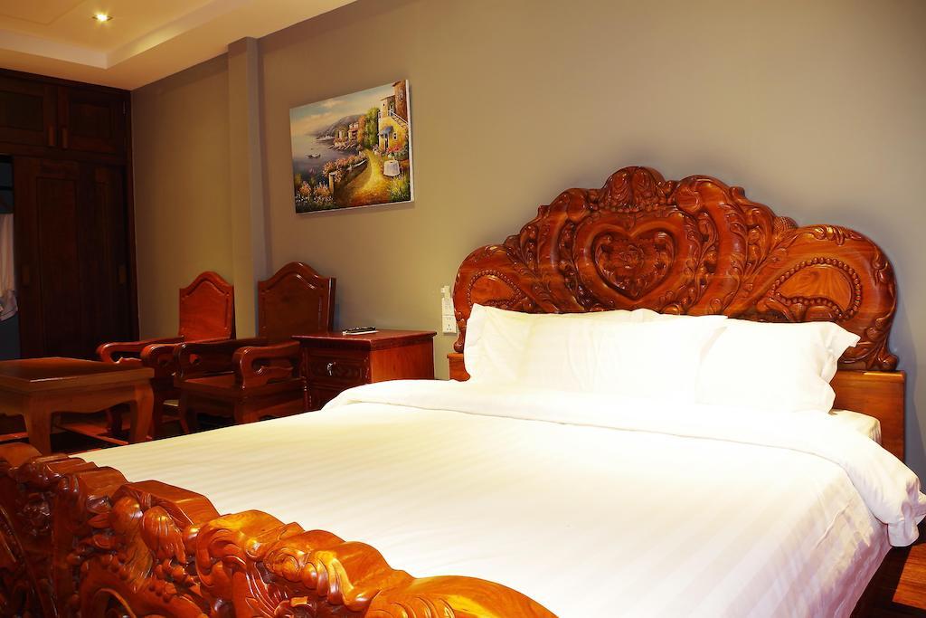 Le Grand Mekong Hotel Phnom Penh Bagian luar foto